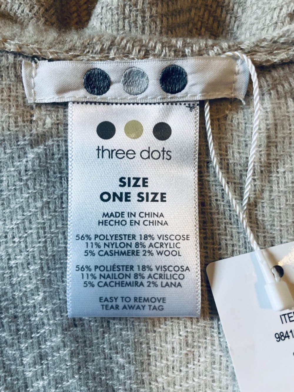 Minimalist Travel Wrap Neutral Cashmere Blend Miranda Plaid by Three Dots - Picture 4 of 9